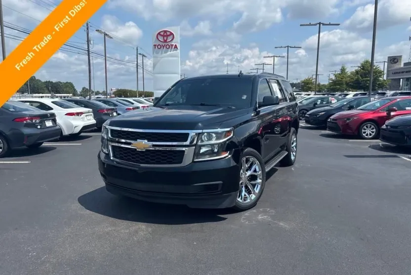 2018 Chevrolet Tahoe LT photo 1