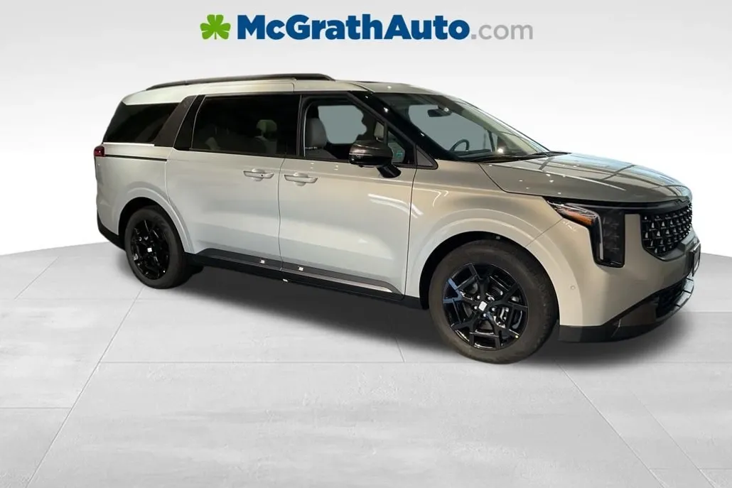 2026 Kia Carnival SX photo 1