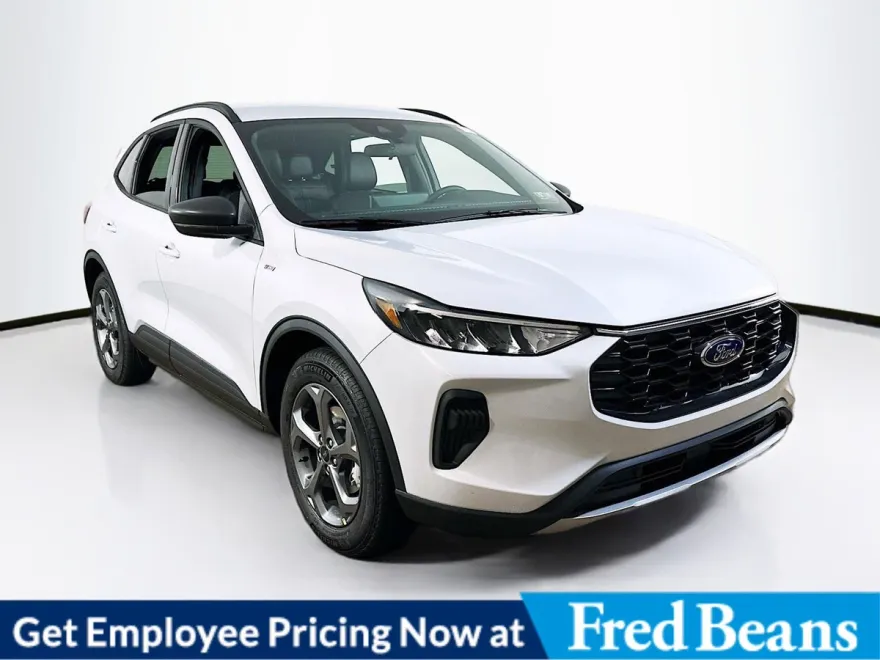 2025 Ford Escape ST-Line photo 1