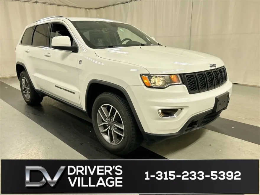 2020 Jeep Grand Cherokee Laredo photo 1