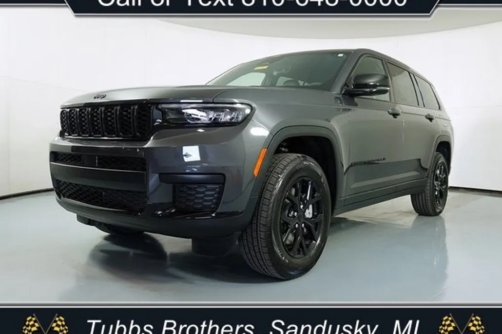 2025 Jeep Grand Cherokee Altitude photo 1