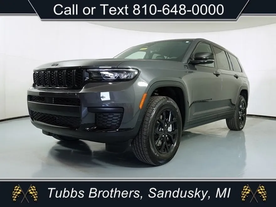 2025 Jeep Grand Cherokee Altitude photo 1