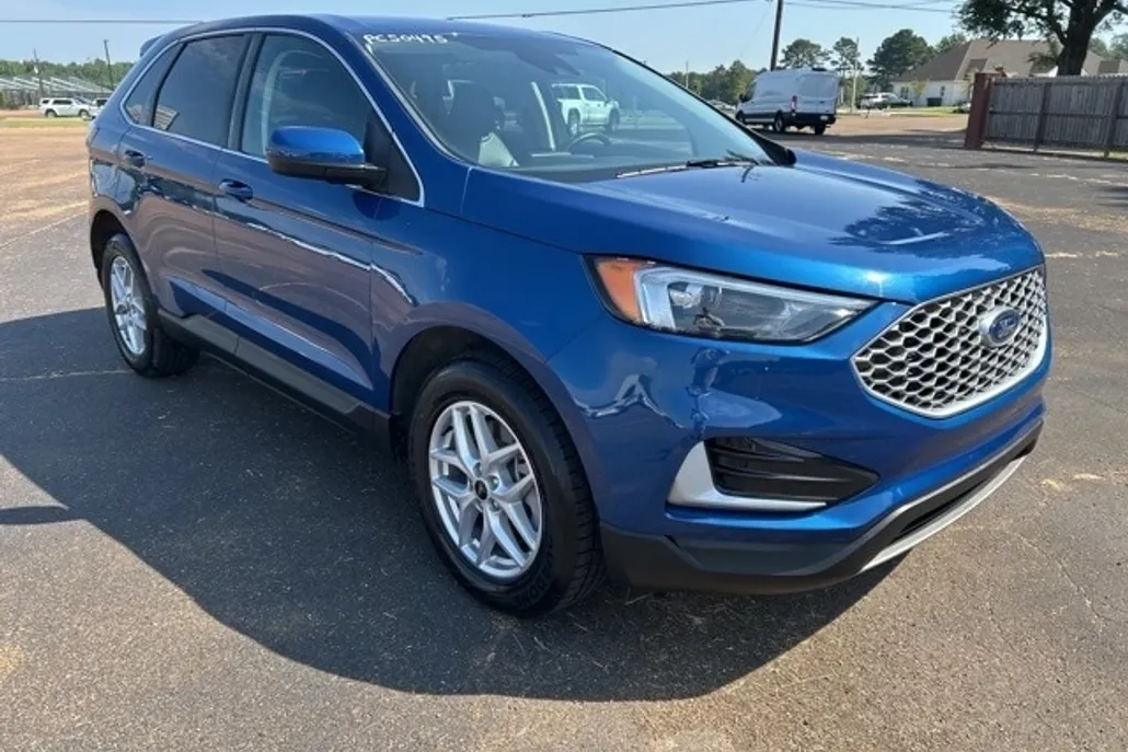 2024 Ford Edge SEL photo 1