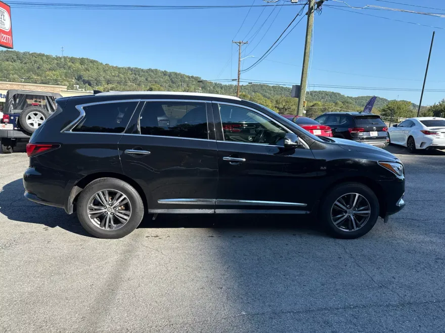 2018 Infiniti QX60 Base AWD photo 1