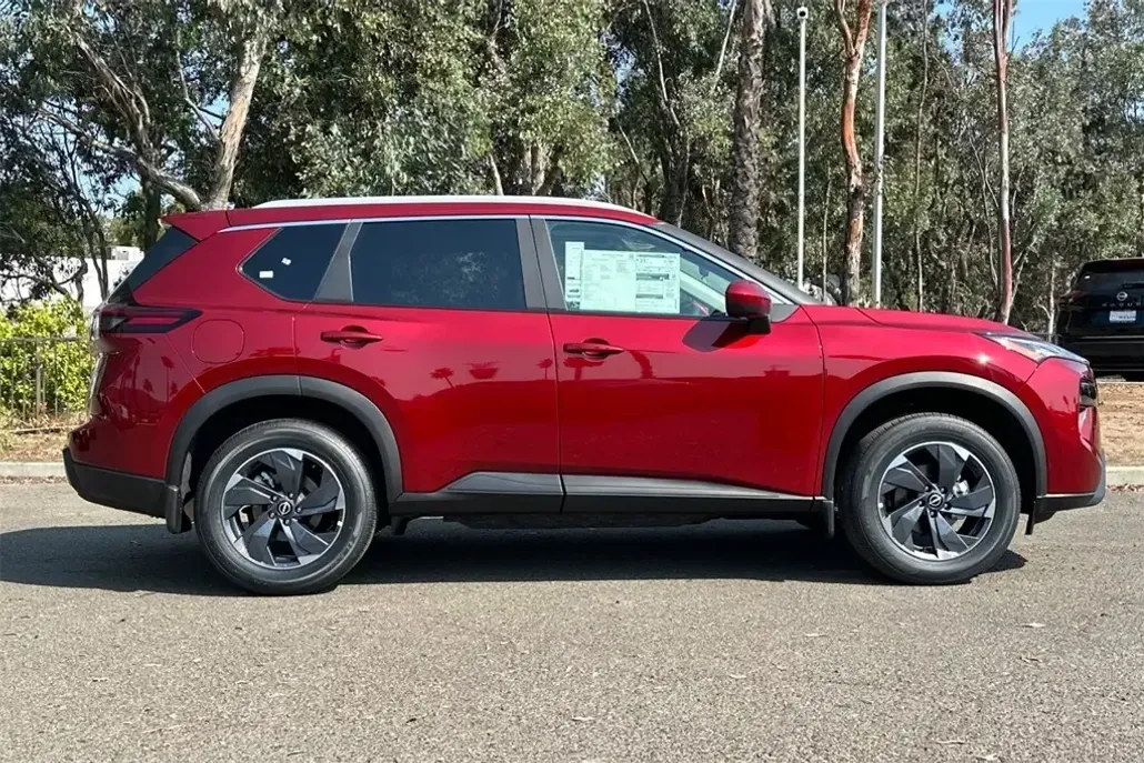 2025 Nissan Rogue SV photo 1