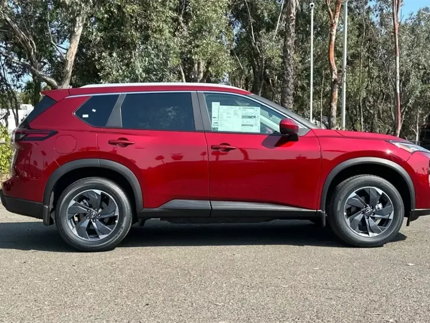 2025 Nissan Rogue SV photo 1
