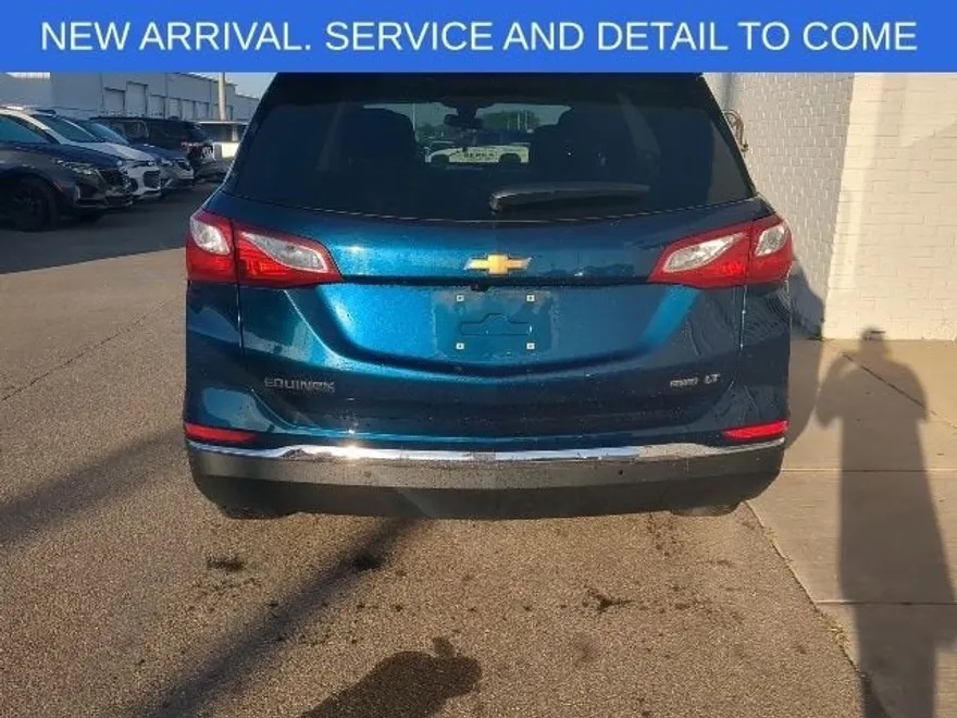 2020 Chevrolet Equinox LT photo 1