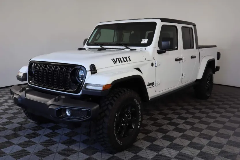 2024 Jeep Gladiator Willys photo 1
