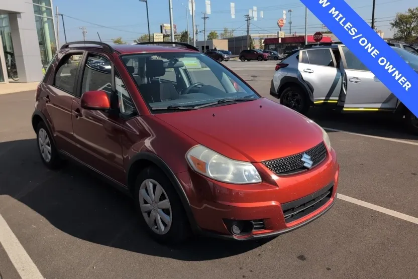2011 Suzuki SX4 photo 1