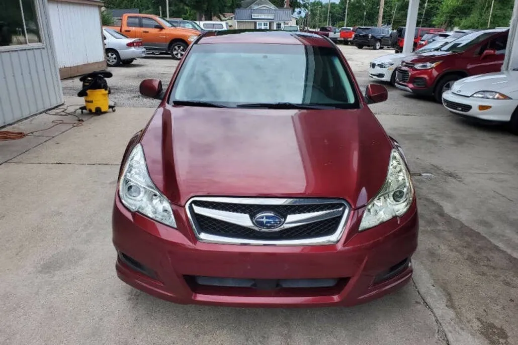 2011 Subaru Legacy 2.5i Limited photo 1