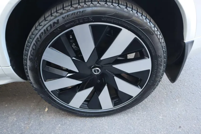 2023 Volvo XC90 Recharge Ultimate photo 1