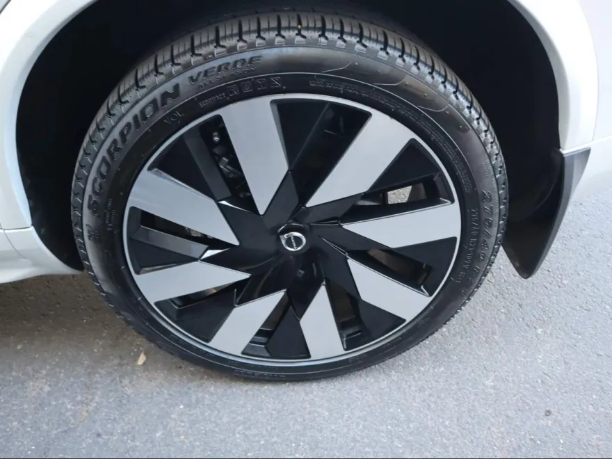 2023 Volvo XC90 Recharge Ultimate photo 1