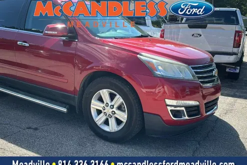 2014 Chevrolet Traverse 1LT photo 2