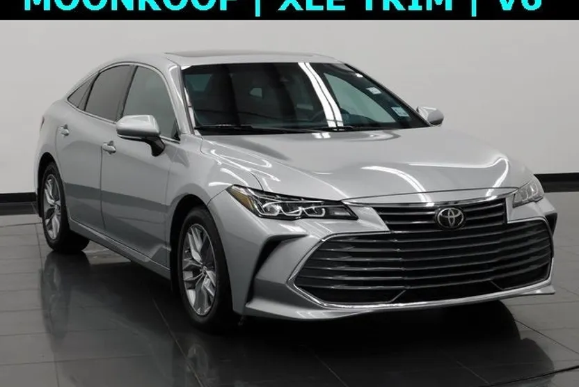 2020 Toyota Avalon XLE photo 1