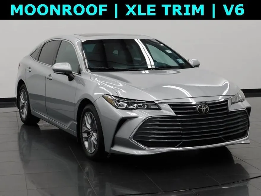 2020 Toyota Avalon XLE photo 1