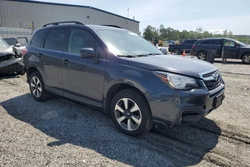 2017 Subaru Forester 2.5i Limited photo 1