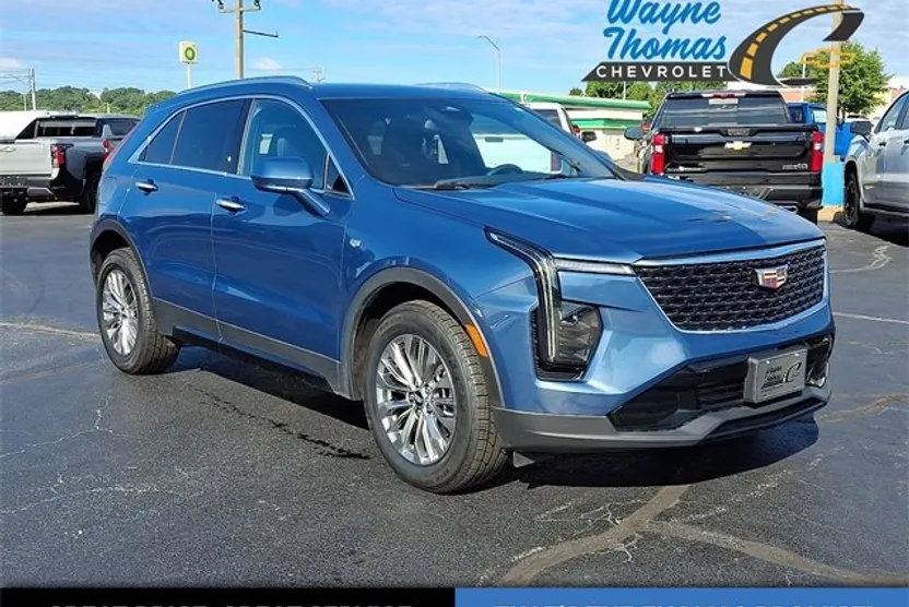 2024 Cadillac XT4 Premium Luxury photo 1