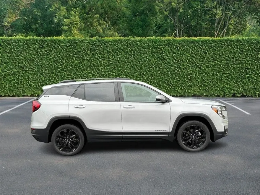 2022 Gmc Terrain SLE photo 1
