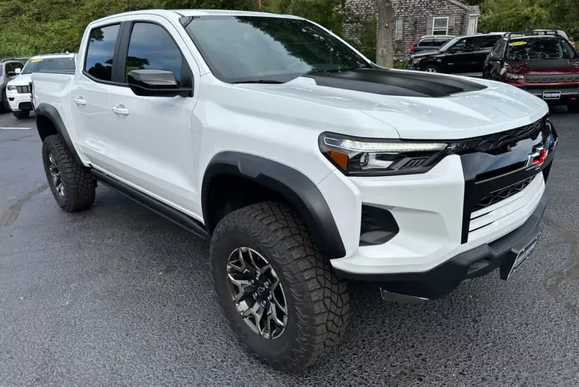 2023 Chevrolet Colorado ZR2 photo 1