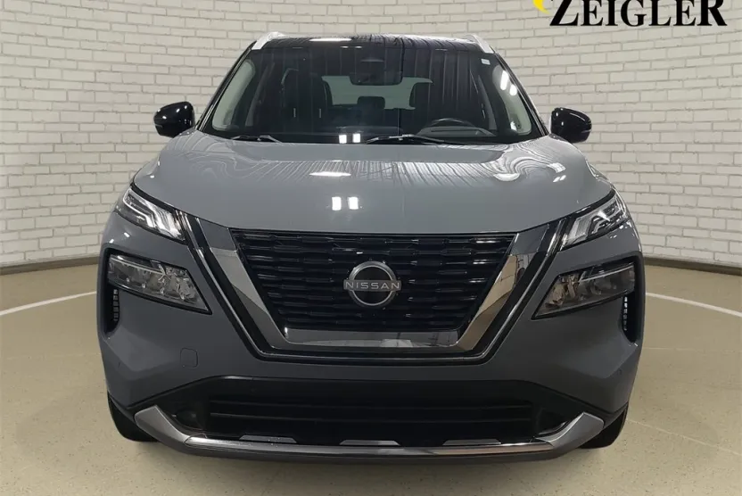 2023 Nissan Rogue Platinum photo 1