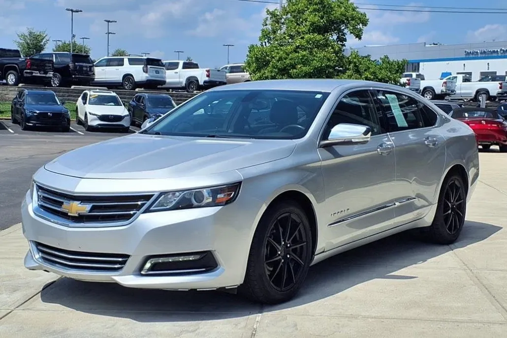 2018 Chevrolet Impala Premier photo 1