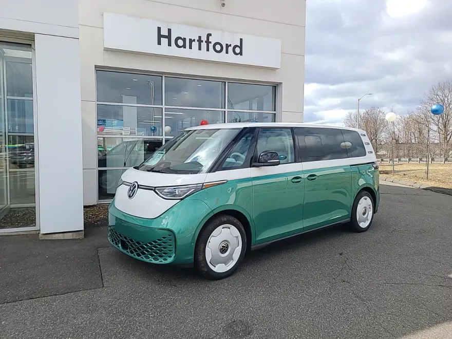 2025 Volkswagen ID. Buzz photo 1