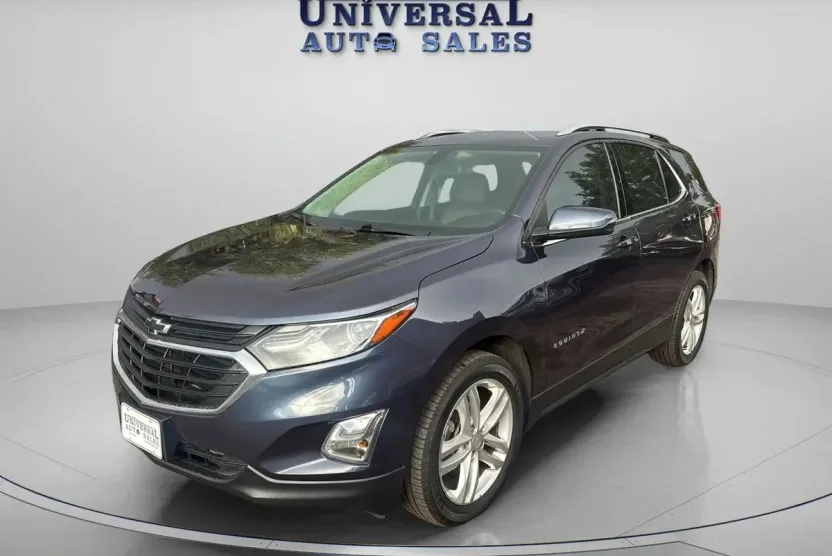 2018 Chevrolet Equinox LT photo 1