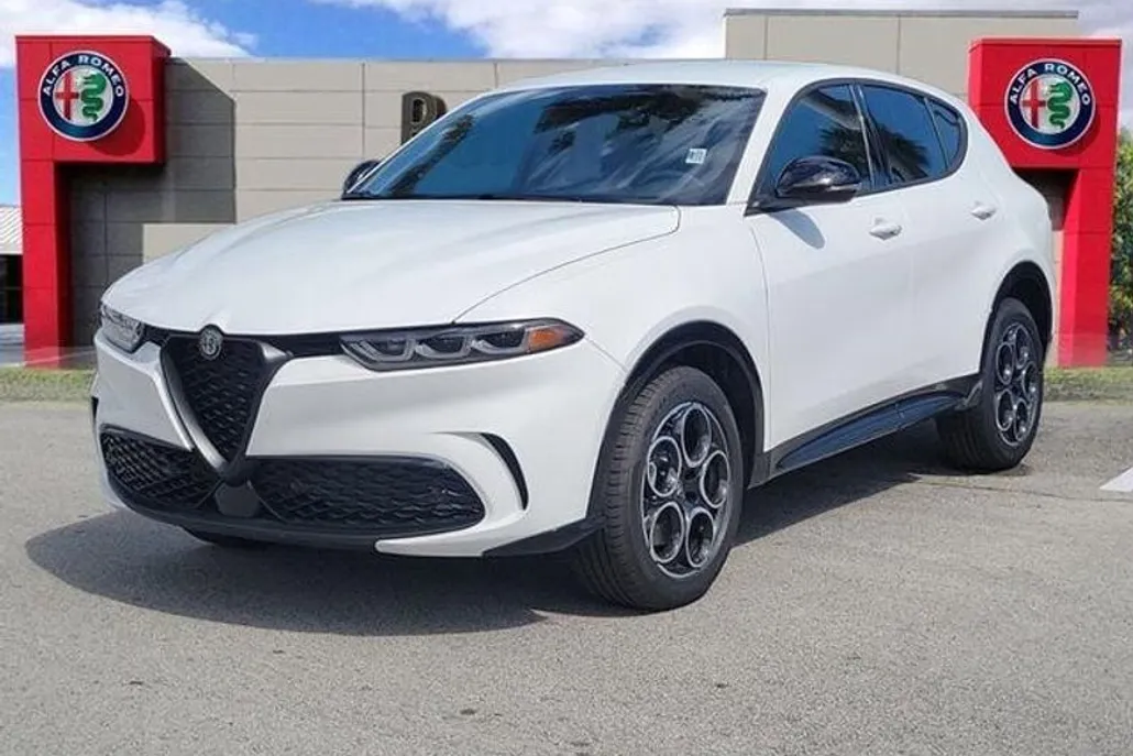 2025 Alfa Romeo Tonale photo 1
