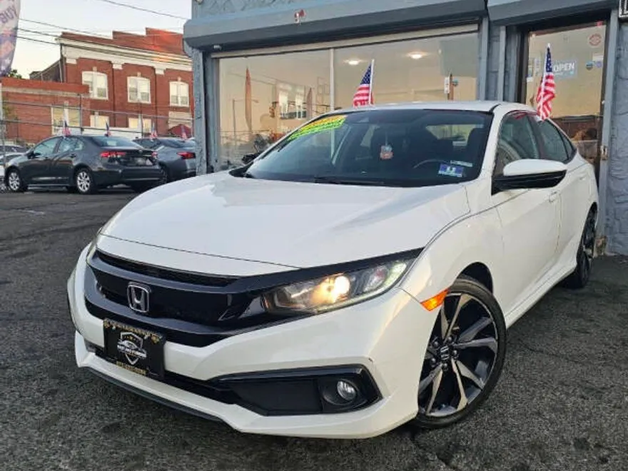 2019 Honda Civic Sport photo 1
