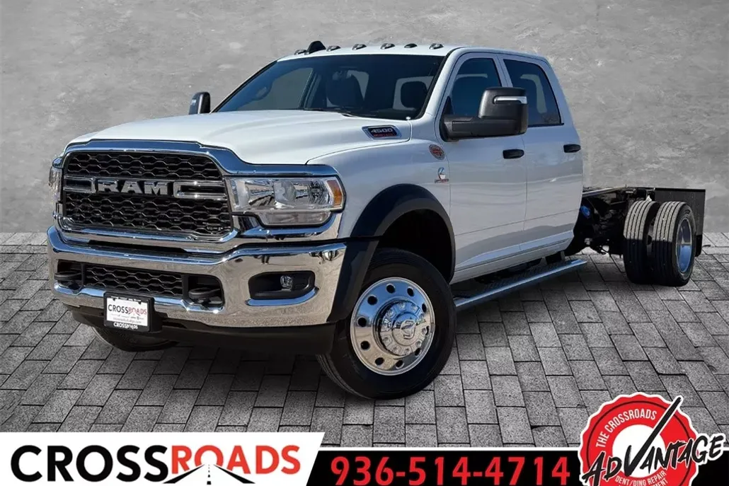 2024 Ram 4500 Tradesman photo 1