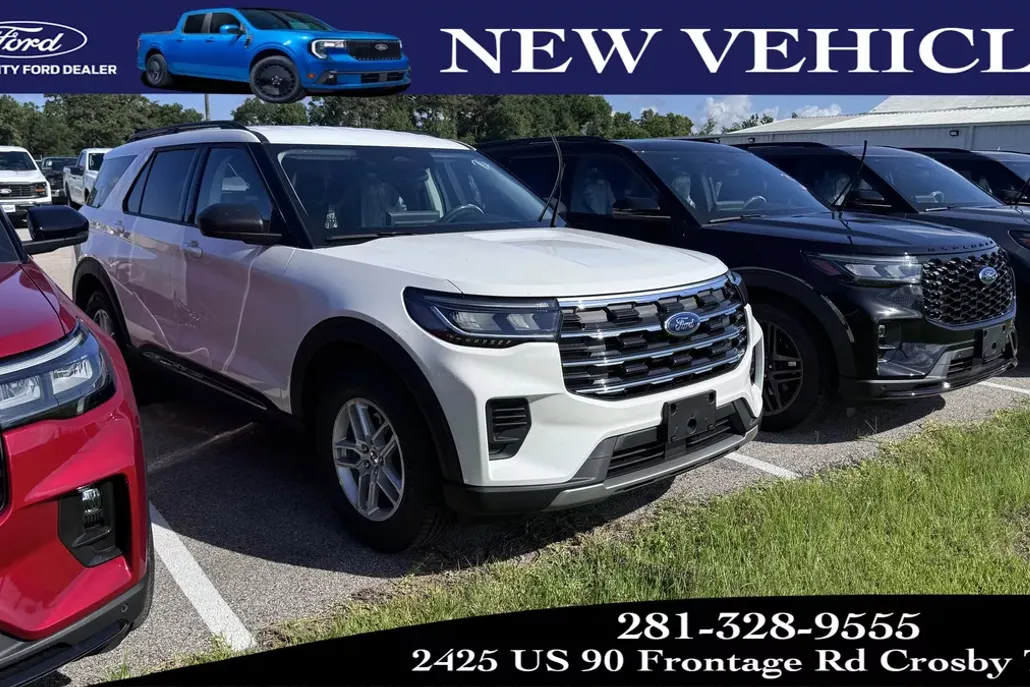 2025 Ford Explorer photo 1