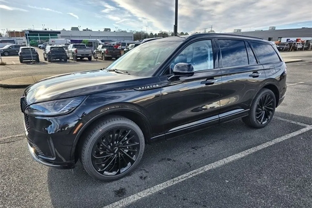 2025 Lincoln Aviator Reserve photo 1