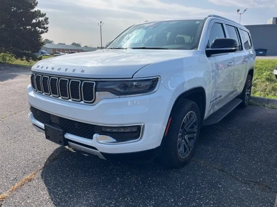 2023 Jeep Wagoneer L Series II photo 1