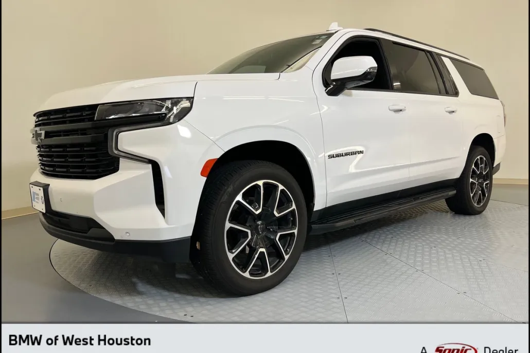 2024 Chevrolet Suburban RST photo 1
