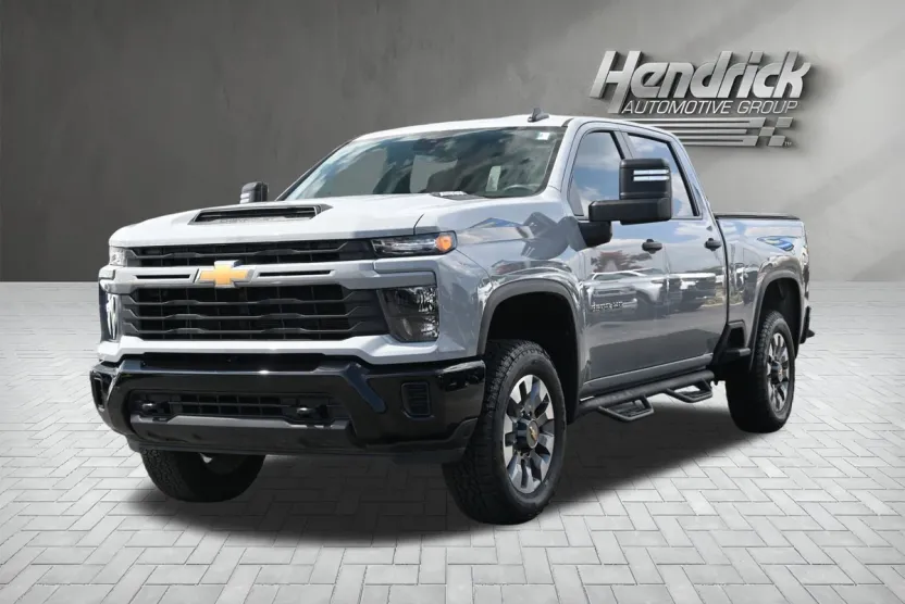 2024 Chevrolet Silverado 2500HD Custom photo 1