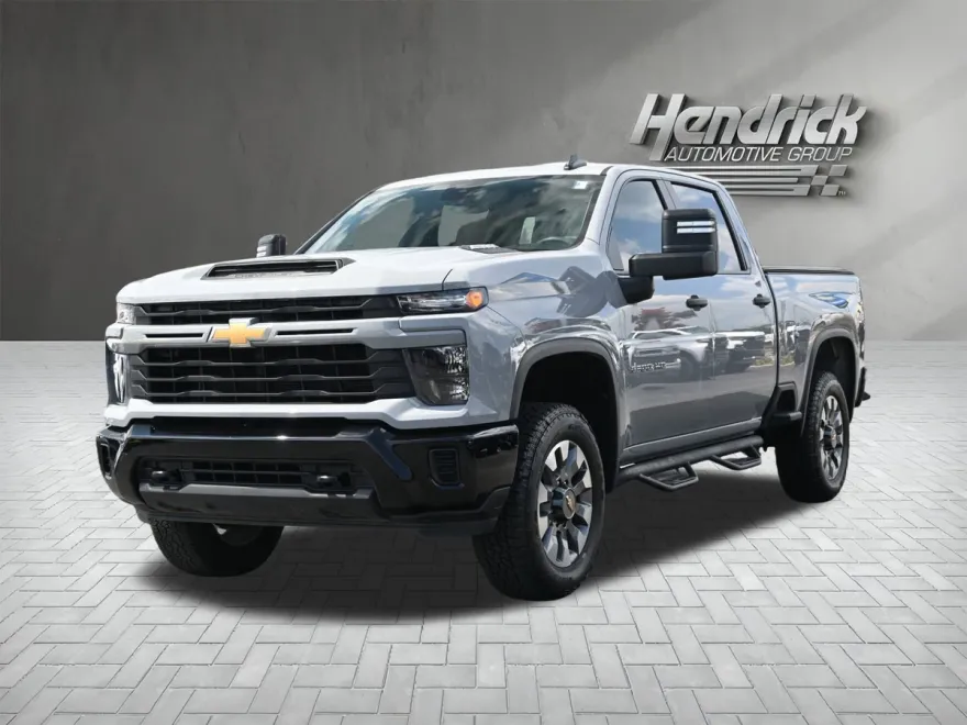 2024 Chevrolet Silverado 2500HD Custom photo 1