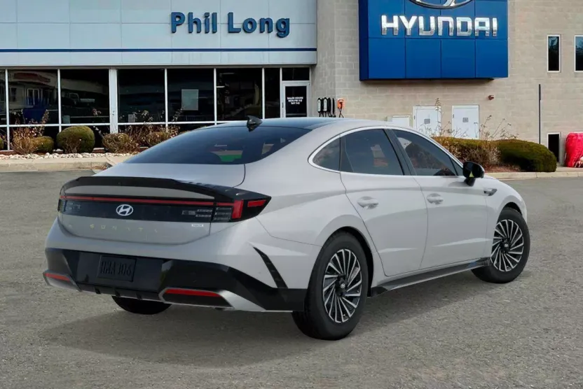 2026 Hyundai Sonata Hybrid Limited photo 1