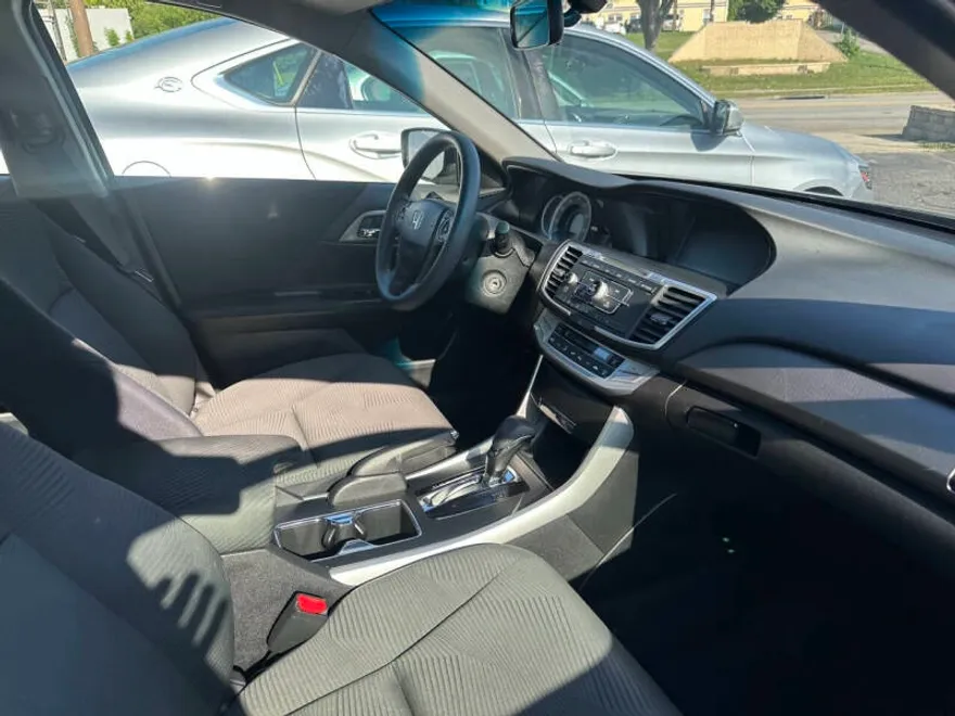 2015 Honda Accord LX photo 1
