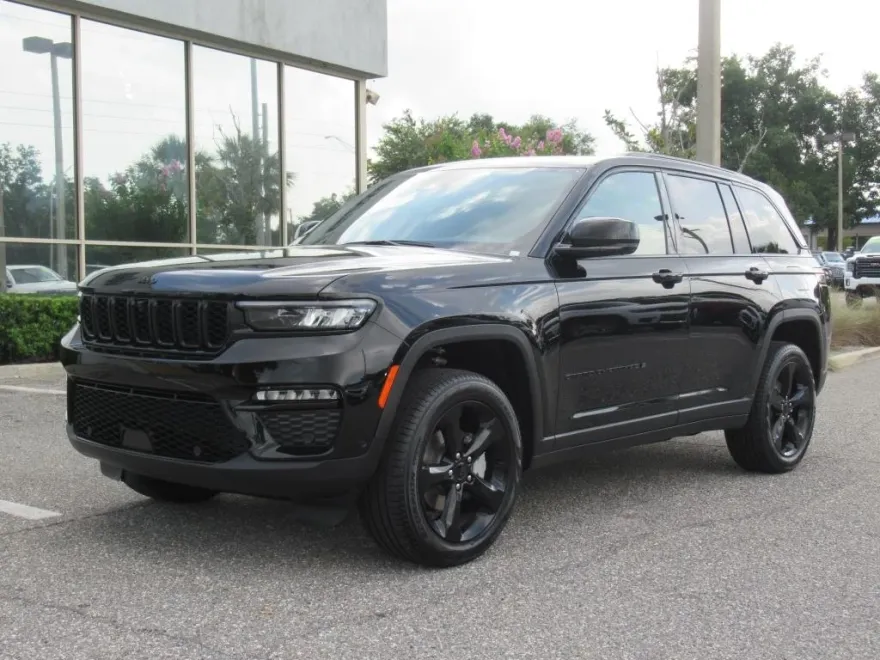 2025 Jeep Grand Cherokee Limited photo 1