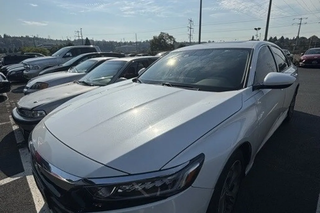 2018 Honda Accord EX photo 1