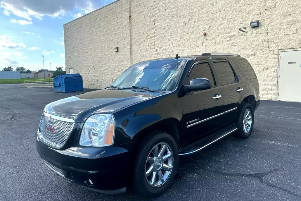 2009 Gmc Yukon Denali photo 1