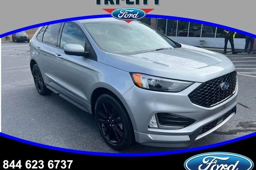 2024 Ford Edge ST photo 1