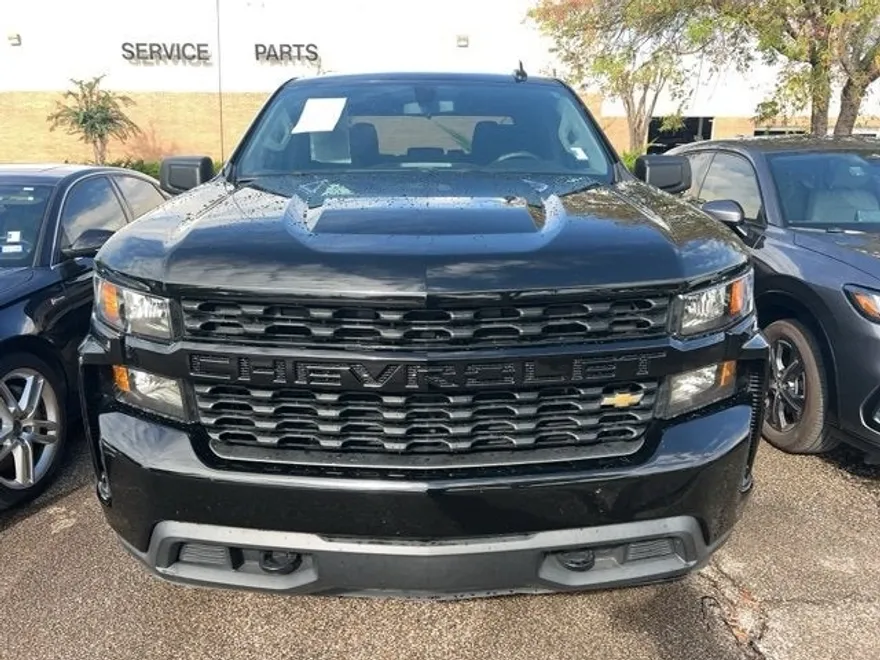 2022 Chevrolet Silverado 1500 Custom photo 1