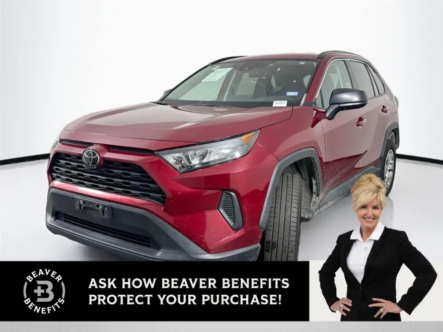2021 Toyota RAV4 LE photo 1
