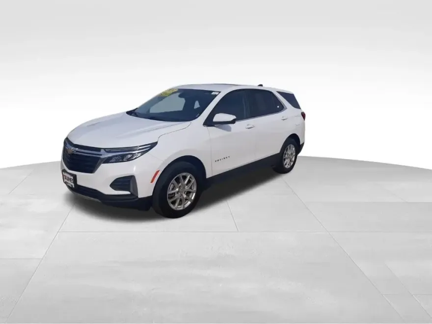 2024 Chevrolet Equinox LT photo 1