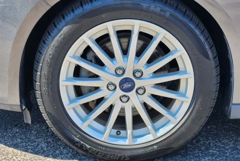 2013 Ford C-Max Energi SEL photo 1