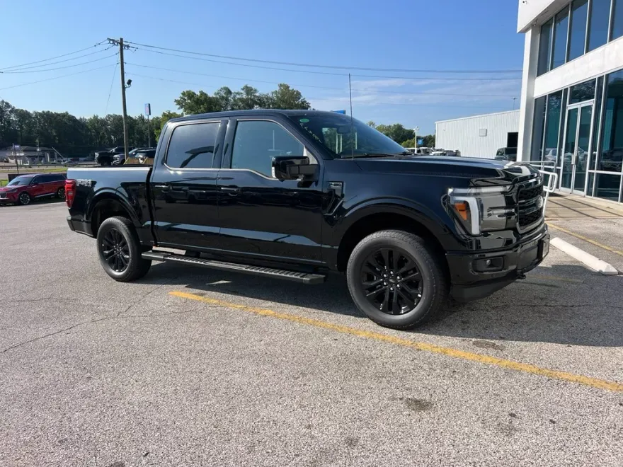 2025 Ford F-150 Lariat photo 1
