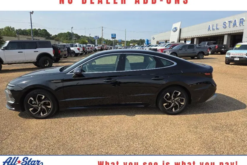 2024 Hyundai Sonata SEL photo 1
