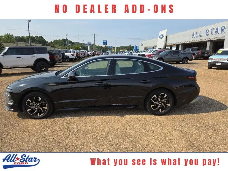 2024 Hyundai Sonata SEL photo 1