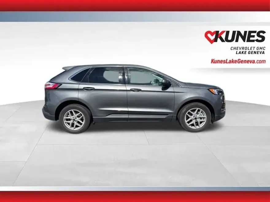2024 Ford Edge SEL photo 1